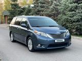 Toyota Sienna 2015 годаfor14 000 000 тг. в Тараз