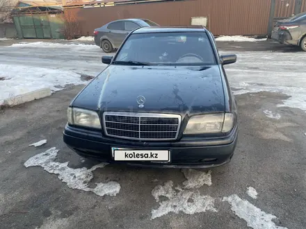 Mercedes-Benz C 280 1994 года за 1 800 000 тг. в Алматы