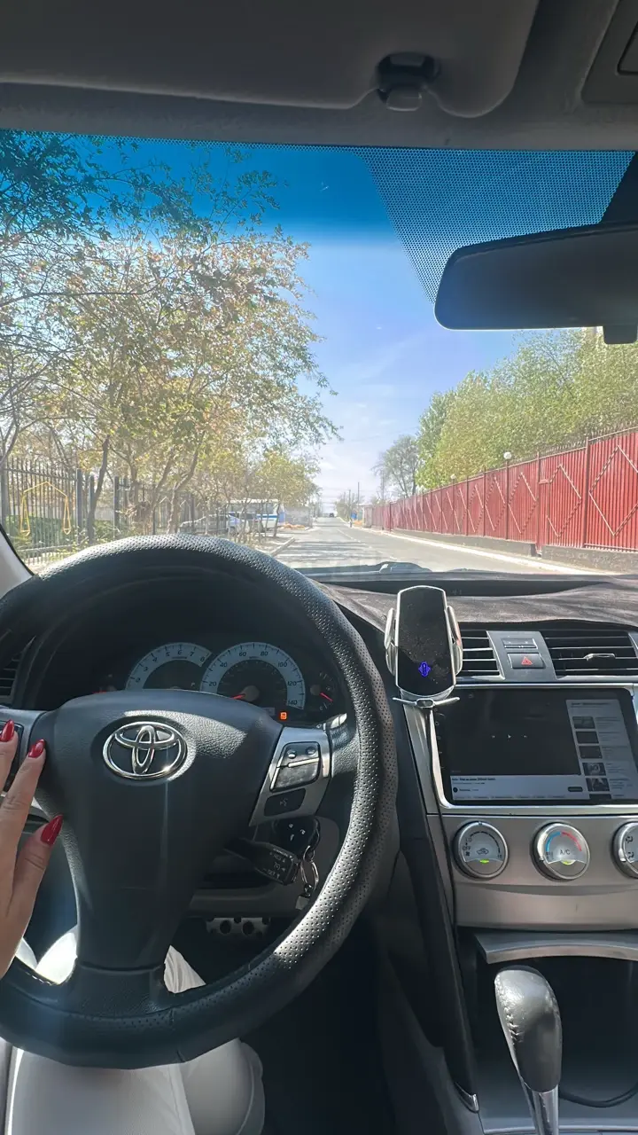 Toyota Camry, 2011