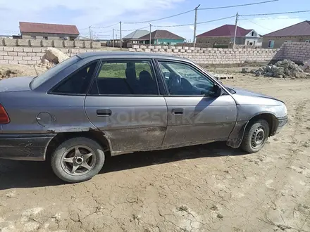 Opel Astra 1993 года за 400 000 тг. в Актау – фото 4