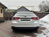 Toyota Camry 2018 года за 12 500 000 тг. в Алматы – фото 4