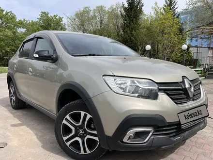 Renault Logan Stepway 2021 года за 6 950 000 тг. в Караганда