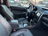 Toyota Camry 2015 года за 10 500 000 тг. в Усть-Каменогорск – фото 4