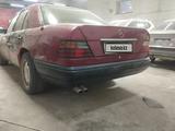 Mercedes-Benz E 250 1993 годаүшін1 400 000 тг. в Караганда – фото 2