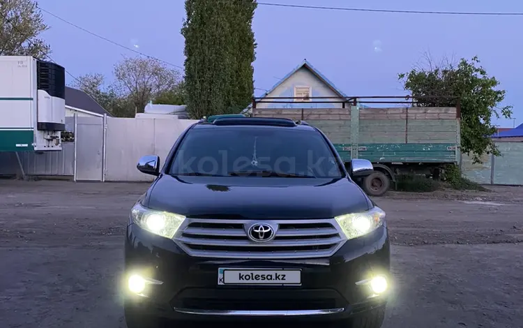 Toyota Highlander 2014 годаүшін14 000 000 тг. в Актобе