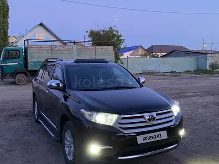 Toyota Highlander 2014 годаүшін14 000 000 тг. в Актобе – фото 2