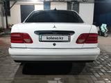 Mercedes-Benz E 200 1995 годаүшін2 800 000 тг. в Алматы – фото 4