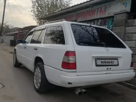 Mercedes-Benz E 220 1994 года за 2 300 000 тг. в Алматы – фото 6