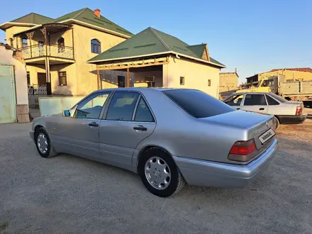 Mercedes-Benz S 320 1995 года за 3 000 000 тг. в Туркестан – фото 2