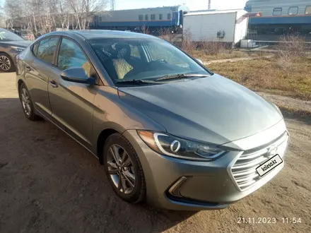 Hyundai Elantra 2017 года за 5 000 000 тг. в Караганда – фото 8