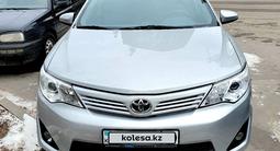 Toyota Camry 2012 годаfor7 400 000 тг. в Астана – фото 2