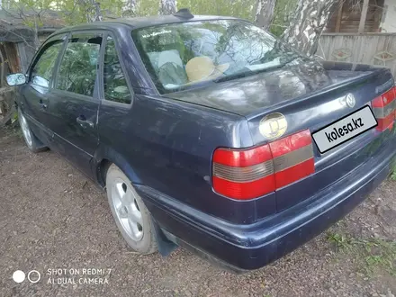Volkswagen Passat 1995 годаүшін2 400 000 тг. в Атбасар