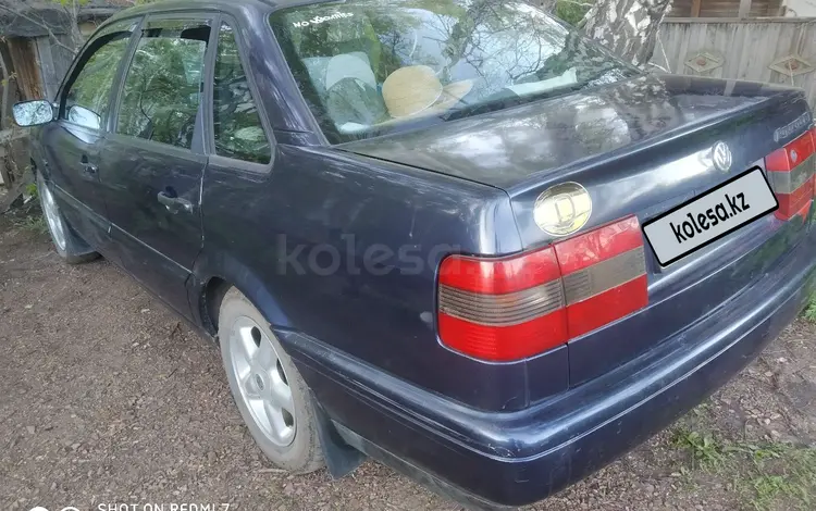 Volkswagen Passat 1995 годаүшін2 400 000 тг. в Атбасар