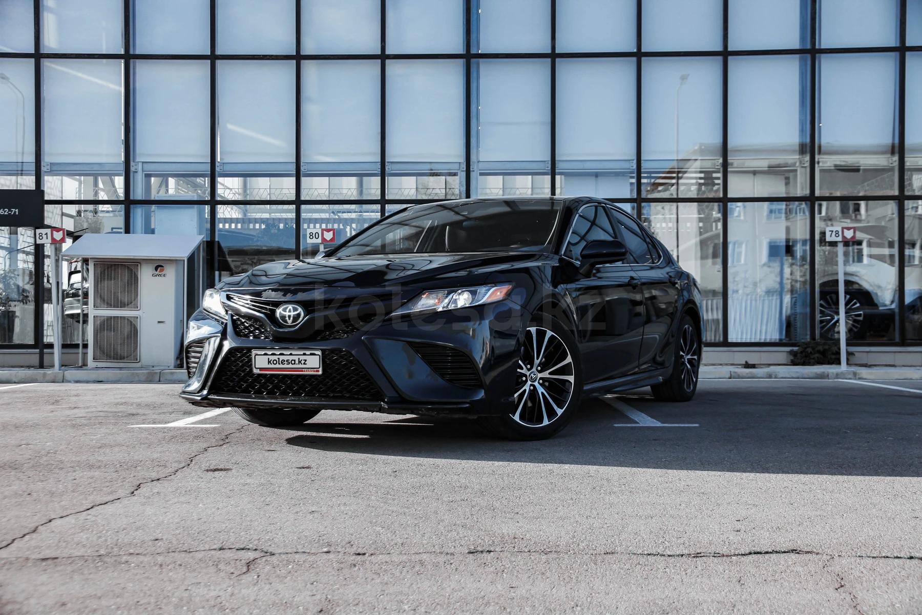 Toyota Camry 2018 г.