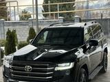 Toyota Land Cruiser 2022 года за 55 000 000 тг. в Алматы – фото 3