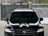 Toyota Land Cruiser 2022 года за 55 000 000 тг. в Алматы
