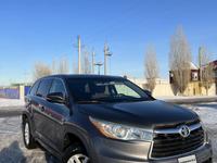 Toyota Highlander 2014 годаүшін9 500 000 тг. в Актобе