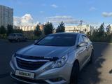 Hyundai Sonata 2012 года за 2 500 000 тг. в Астана – фото 2