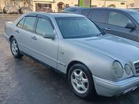 Mercedes-Benz E 230 1996 годаүшін2 350 000 тг. в Петропавловск