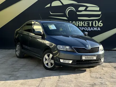 Skoda Rapid 2014 года за 6 000 000 тг. в Атырау – фото 3