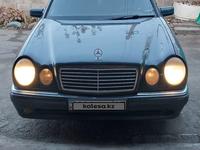 Mercedes-Benz E 320 1998 годаfor2 750 000 тг. в Алматы