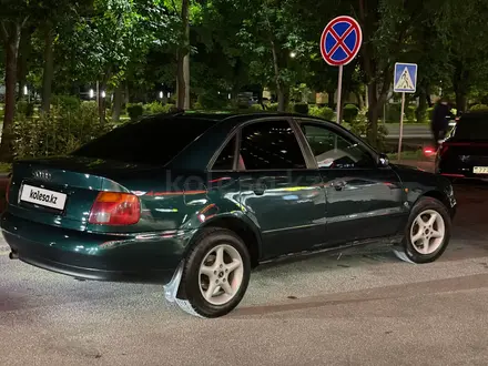 Audi A4 1995 года за 1 700 000 тг. в Алматы – фото 2