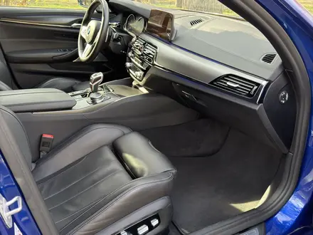 BMW M5 2019 года за 45 000 000 тг. в Алматы – фото 42