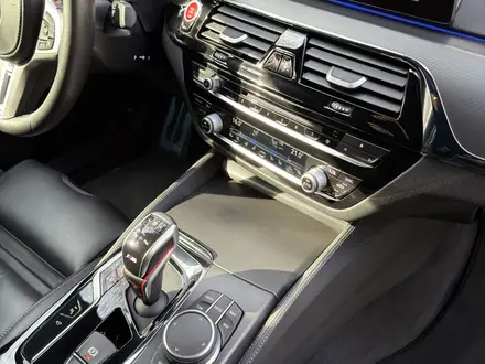 BMW M5 2019 года за 45 000 000 тг. в Алматы – фото 45