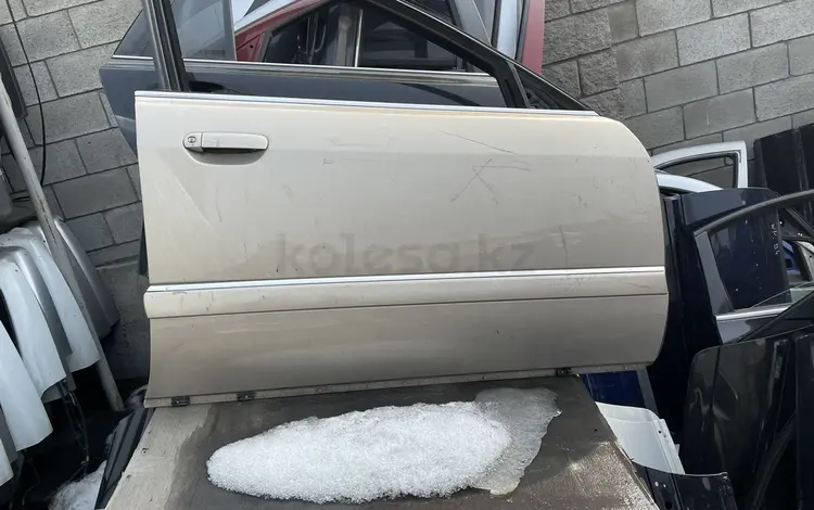 Дверь передняя, правая Audi A8 за 10 000 тг. в Алматы