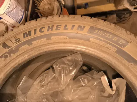 Резина MICHELIN 215/55 R 17 за 280 000 тг. в Актобе