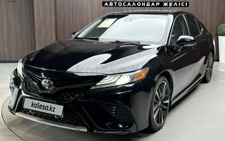 Toyota Camry 2017 года за 9 900 000 тг. в Актобе