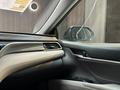 Toyota Camry 2017 года за 9 900 000 тг. в Актобе – фото 17