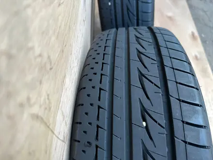 Шины с дисками Bridgestone LUFT-RV 215/65R15 6*139.7 за 120 000 тг. в Алматы – фото 3