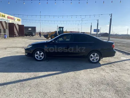 Toyota Camry 2004 года за 5 000 000 тг. в Шиели – фото 2