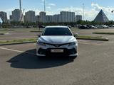 Toyota Camry 2023 годаfor16 000 000 тг. в Астана – фото 3