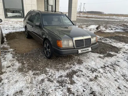 Mercedes-Benz E 230 1991 года за 1 550 000 тг. в Астана – фото 3