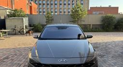 Hyundai Elantra 2022 года за 9 900 000 тг. в Астана – фото 2