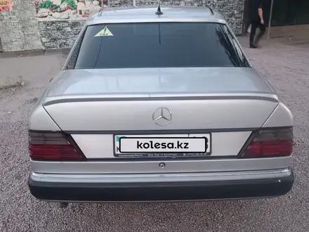 Mercedes-Benz E 230 1992 года за 1 543 327 тг. в Шу – фото 2