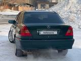 Mercedes-Benz C 240 1998 года за 2 600 000 тг. в Караганда – фото 3