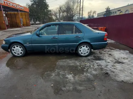 Mercedes-Benz C 180 1994 года за 1 650 000 тг. в Алматы – фото 4