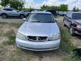 Nissan Cefiro, 2001