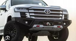 Силовой бампер на Toyota Land Cruiser 300 за 600 000 тг. в Алматы – фото 2