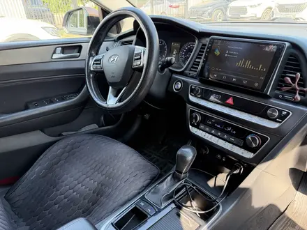Hyundai Sonata 2019 года за 7 900 000 тг. в Костанай – фото 12