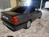 Mercedes-Benz C 180 1994 годаүшін1 600 000 тг. в Астана – фото 4