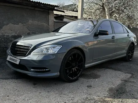 Mercedes-Benz S 500 2006 года за 7 300 000 тг. в Алматы – фото 14