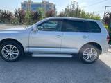 Volkswagen Touareg 2007 года за 5 990 000 тг. в Шымкент – фото 5