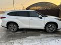 Toyota Highlander 2022 года за 23 500 000 тг. в Костанай – фото 11