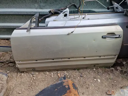Передние двери на Mercedes-Benz E W-124 купе. за 17 000 тг. в Актобе – фото 6
