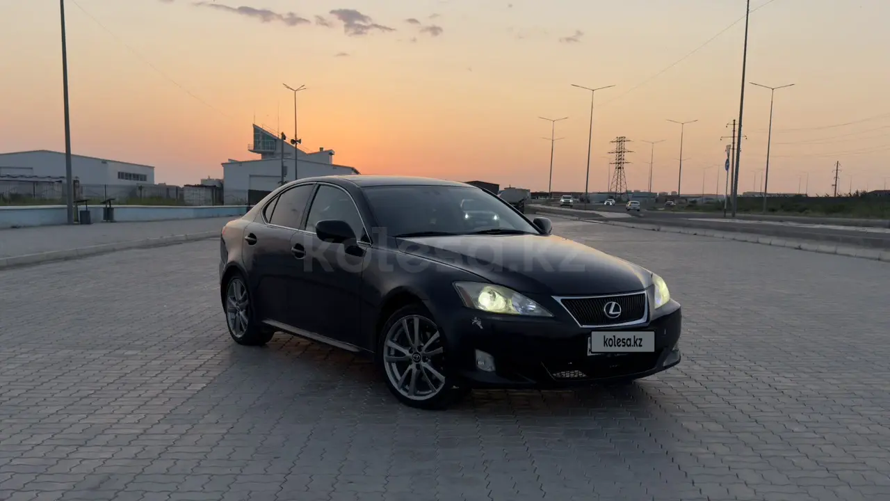 Lexus is-250, 2008