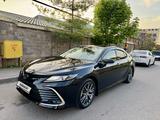Toyota Camry 2023 года за 15 900 000 тг. в Алматы